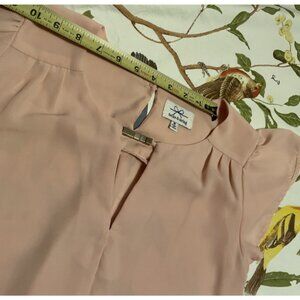 Pink flutter top blouse size M preloved